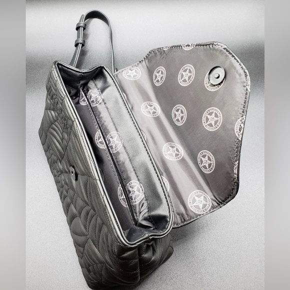 BlackCraft Cult Charlotte Spider Quilt Shoulder Bag - Picture 10 of 11
